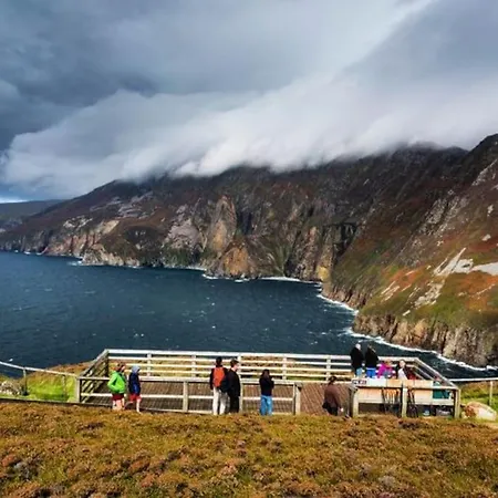 Under The Eaves דירה *