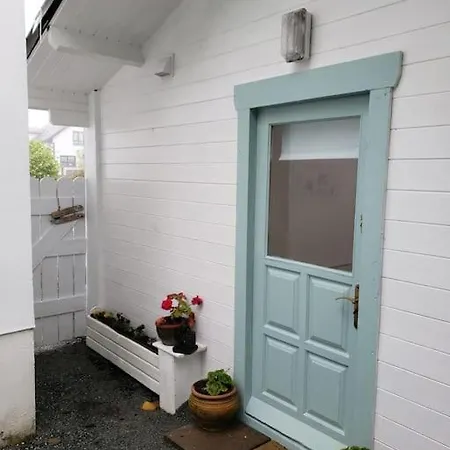 Under The Eaves Apartment Kilcar